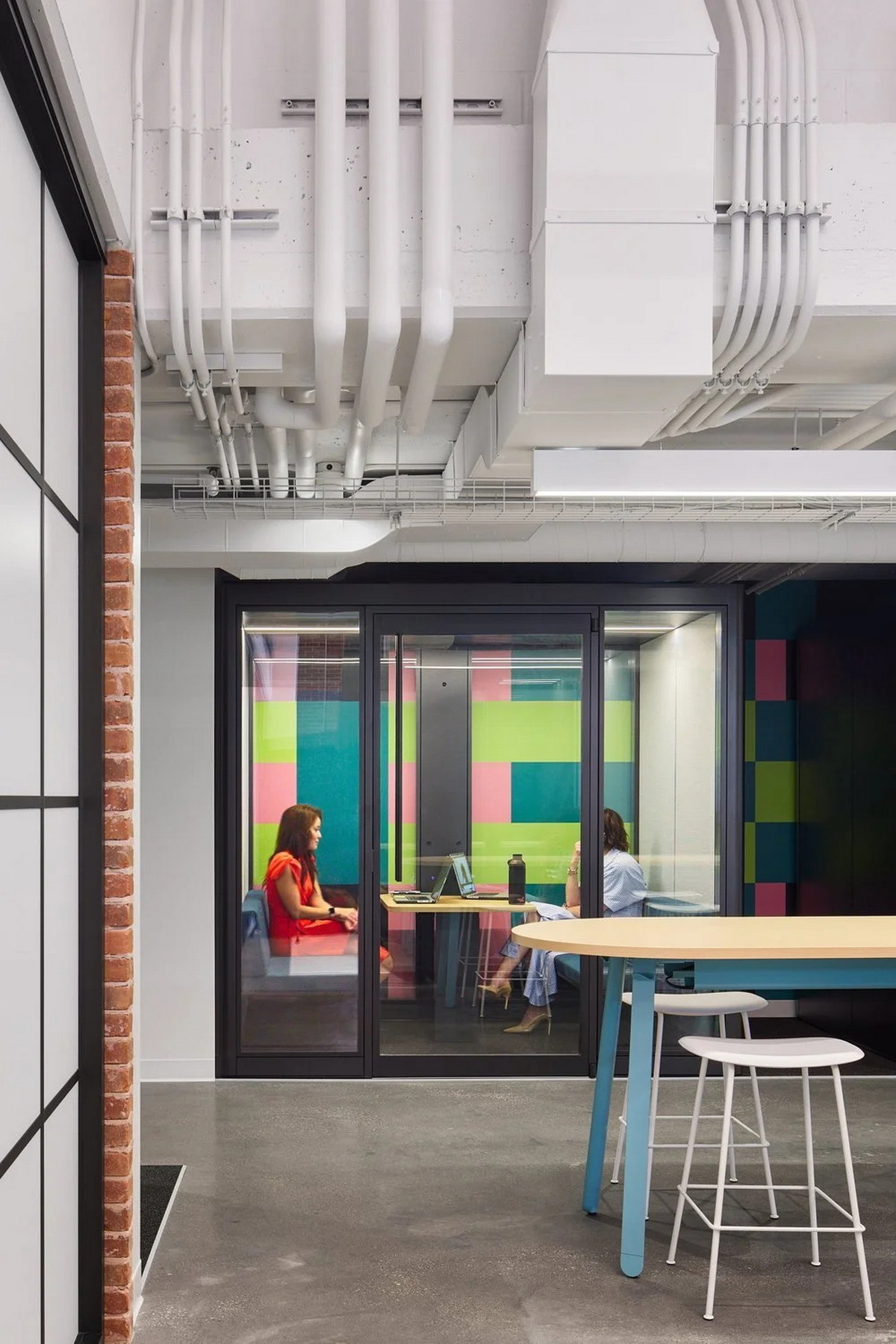 ��������Ϊ���������罻ý��The Social Lights�Ѱ칫�����ɴ���־�