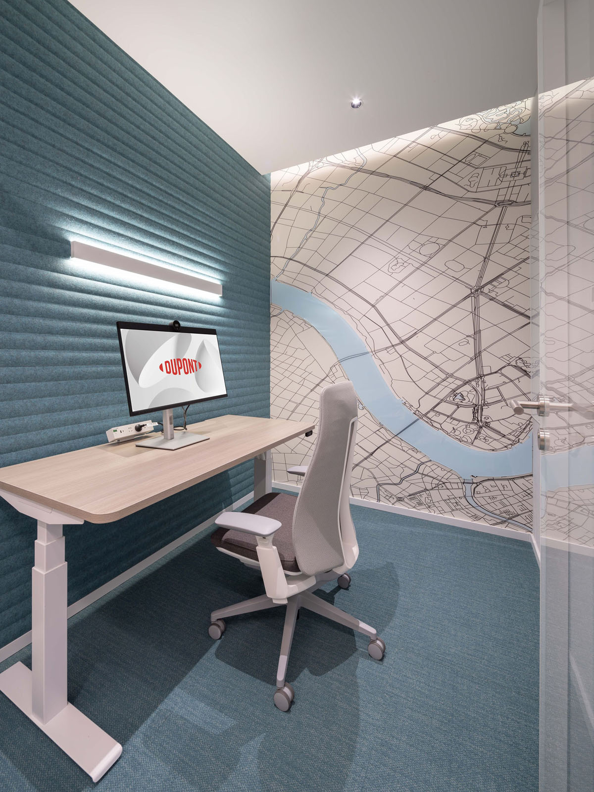 �Ű��Ϻ��з����ĵ�����֮��Կռ�����ת��