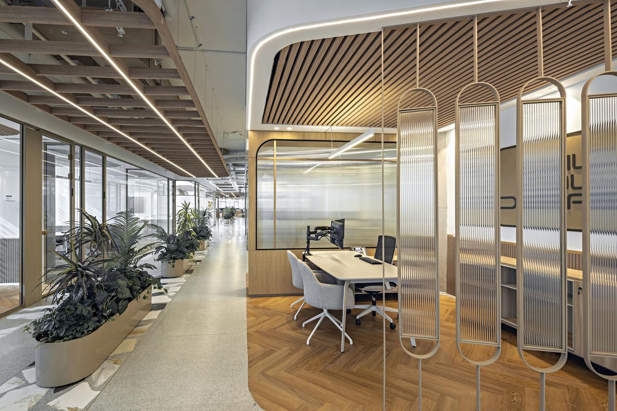 BYD���ǵ���ɫ�а칫�ң�������Ϊ��еĶ������