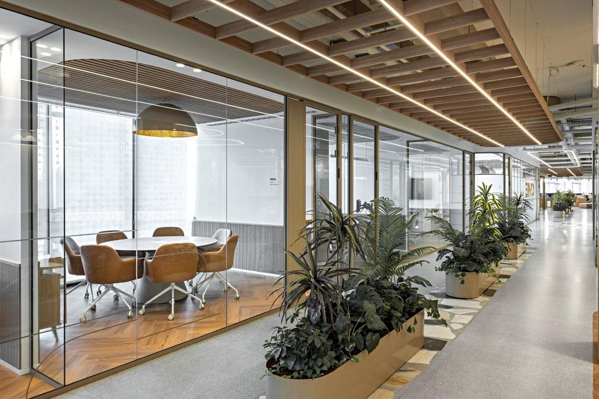 BYD���ǵ���ɫ�а칫�ң�������Ϊ��еĶ������