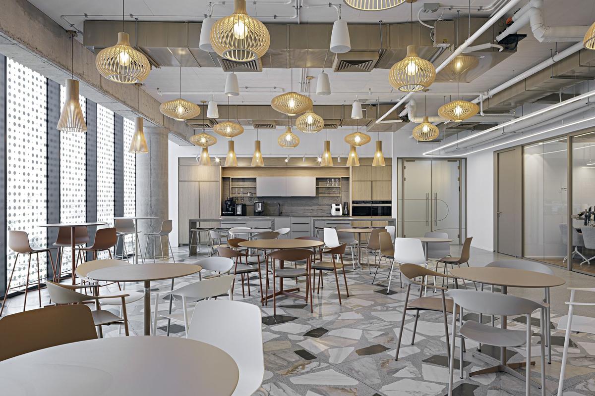 BYD���ǵ���ɫ�а칫�ң�������Ϊ��еĶ������