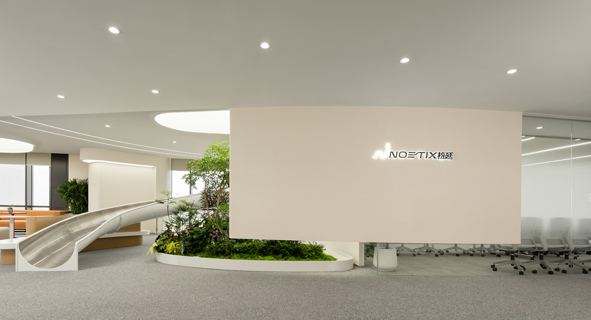 �����ع������Ӷ����ӡ������з��������������罻�򡱵�˫������