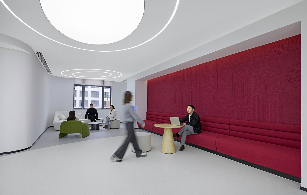 ���ʿƼ���ҵ�Ϻ��칫��ÿһ��������Ʒ������