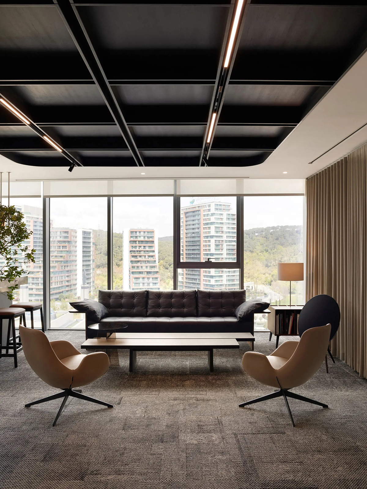 Arikan Group & Konyali Saat�����Ʊ���׼��ĥ�ִ��칫�ռ�