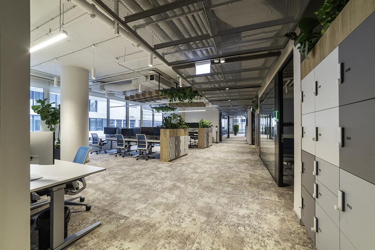 Accenture������˹�ܲ�����Χ��Ȱ칫��ƾ�������пռ�