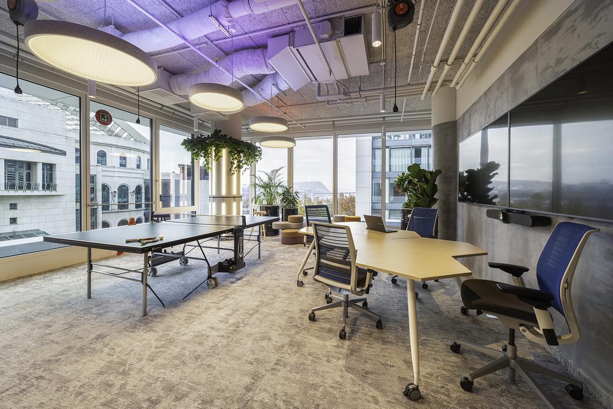 Accenture������˹�ܲ�����Χ��Ȱ칫��ƾ�������пռ�