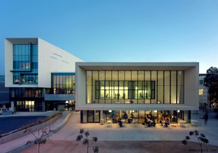 加州大学圣地亚哥分校学生与价格中心设计