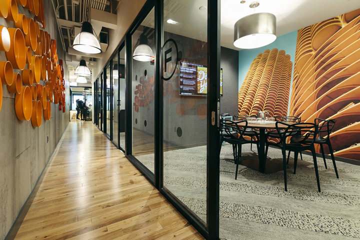 WeWork֥Ӹϰ칫